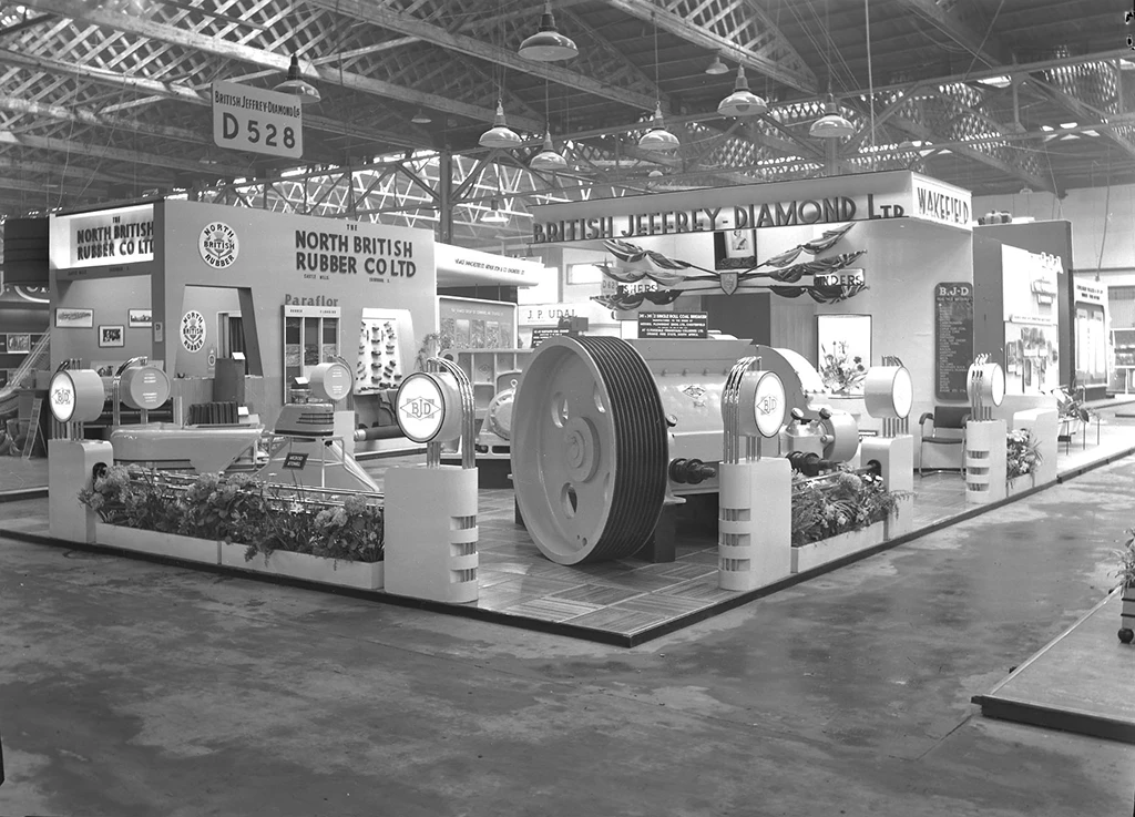 British Jeffery Diamond Crushing Range - Exhibition Stand